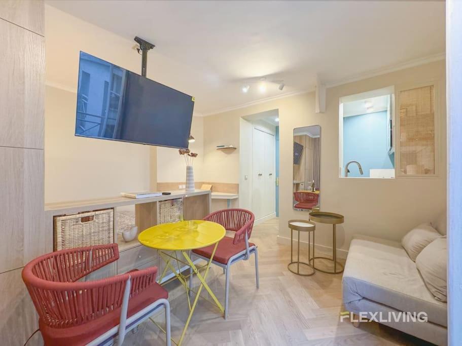 Luxury Studio In City Center Parijs Buitenkant foto